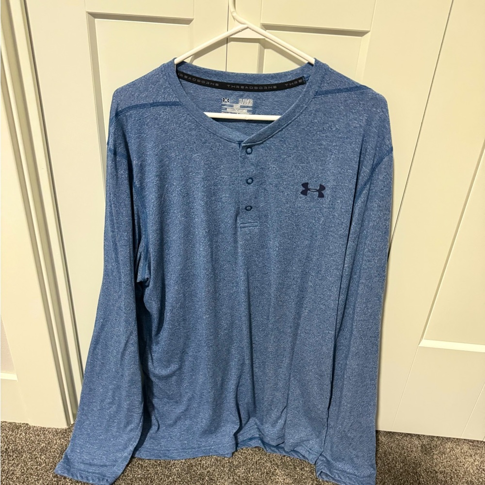 Men’s Under Armour Henley Size XL